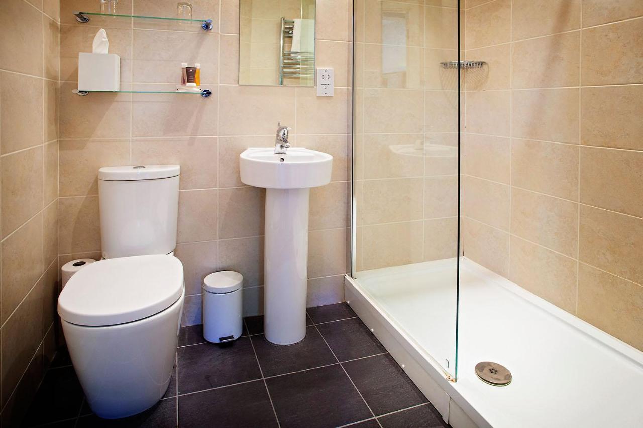 315 Bar&Restaurant Hotel Huddersfield Bagian luar foto