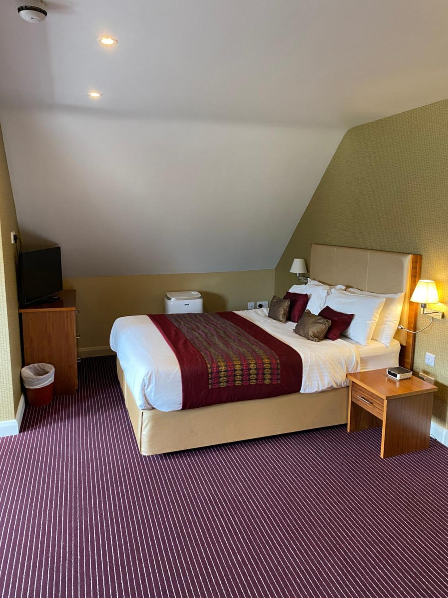 315 Bar&Restaurant Hotel Huddersfield Bagian luar foto