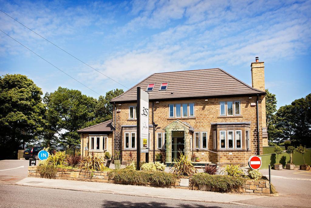 315 Bar&Restaurant Hotel Huddersfield Bagian luar foto